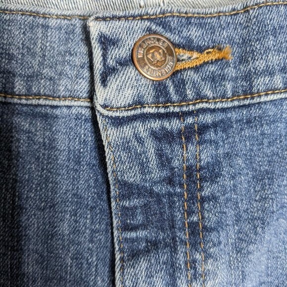 Wrangler Jeans Men 42x32 Authentics Straight Leg Regular Fit Blue Medium Wash - Picture 3 of 9